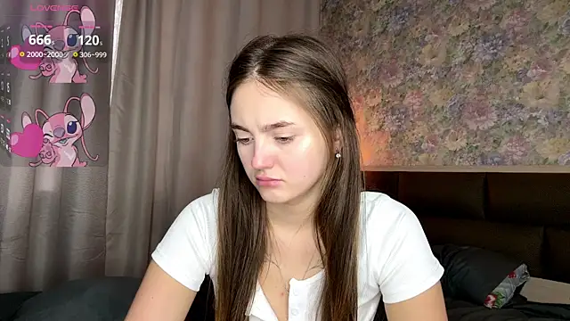loradavi - LoraDavi's free webcam - UK Sex Cams