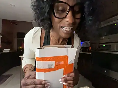 wynterheat (F milf) - Strip Down &See It Shine ✨ 2 tkns &🆙