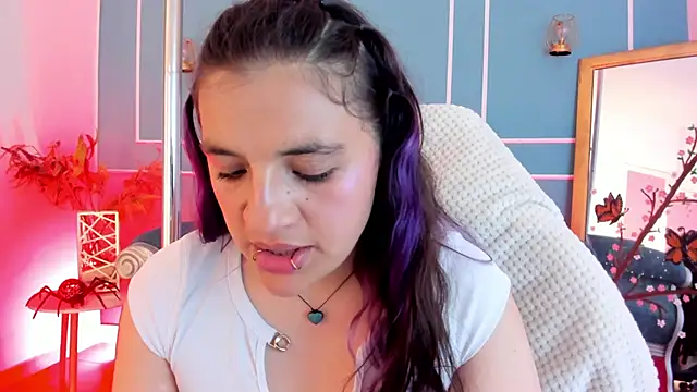 tarataylorr - TaraTaylorr's free webcam - UK Sex Cams