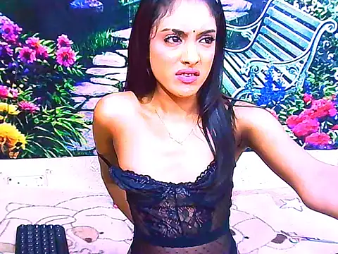 IndianPretty14u2Luv webcam