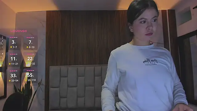 scarlet_rosexx (F young) - DILDO IN PUSSY