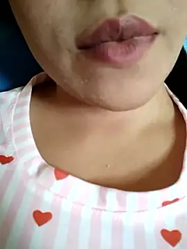 Webcam Model (Anki-doll) is live