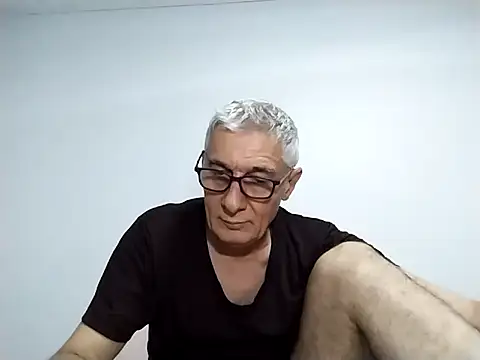 BIGUNCUTHARDCOCK live sex cam