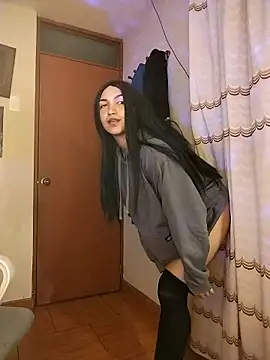 FallsForHerSmile webcam