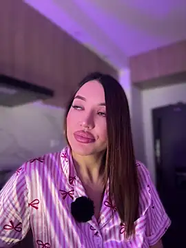 bella-taylorr - Bella-taylorr's free webcam - UK Sex Cams