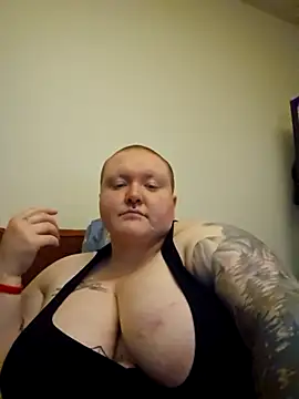 MorningstarDeviant webcam