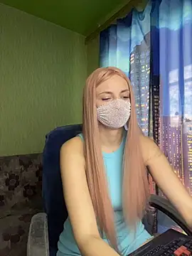 SophieBlackwood webcam