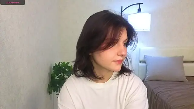 NyraVesperis live sex cam