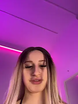 ScarletFlameee webcam