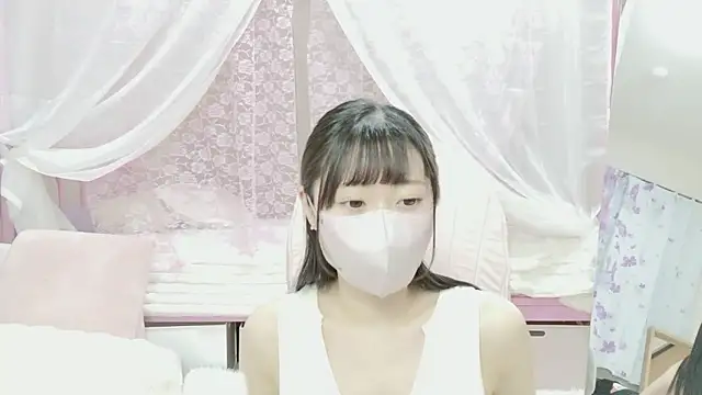 MOE_o0 Live Webcam on Stripchat