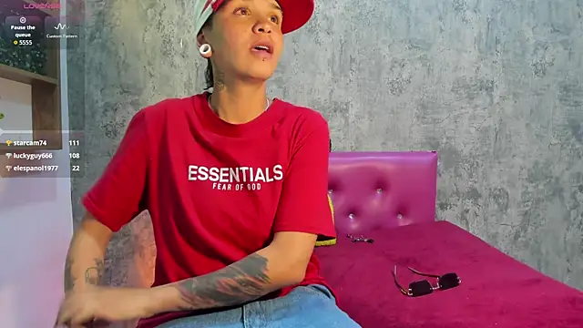 naughty_girll2 webcam