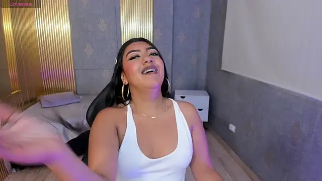 laulin_tay - Laulin_tay's free webcam - UK Sex Cams