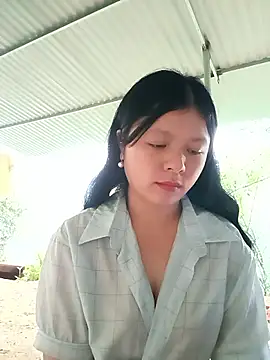 lisa-bae00 - Lisa-bae00's free webcam - UK Sex Cams