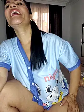 karla-bruni (F milf) - chinese balls