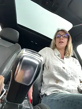 mlolita64foryou webcam