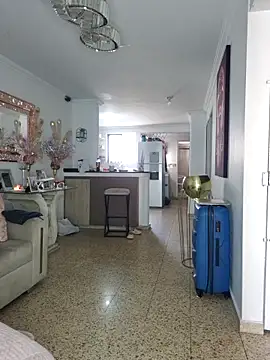 Webcam Model (karla-bruni)  is live.Free join now!