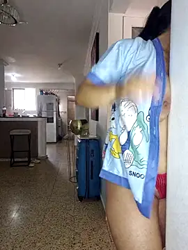 karla-bruni (F milf) - chinese balls