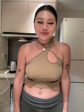 ruanruan05 (F young) - 骚骑枕头