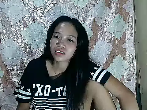 PinaySkinnyGirl webcam