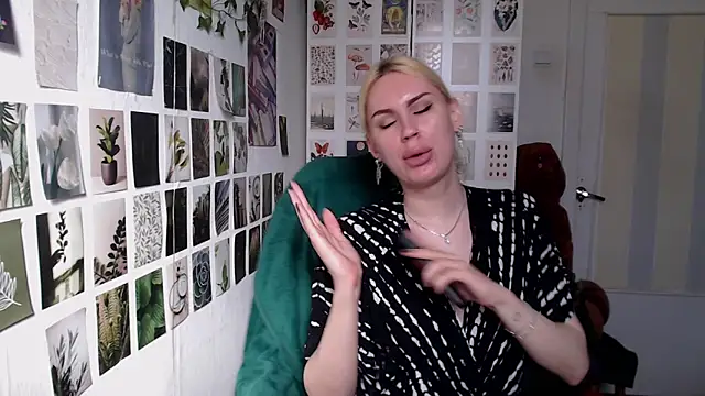 capriscorpion - CapriScorpion's free webcam - UK Sex Cams