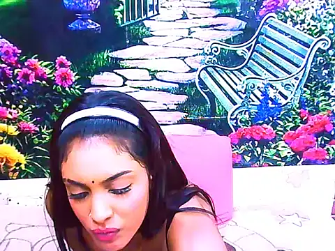 IndianPretty14u2Luv webcam