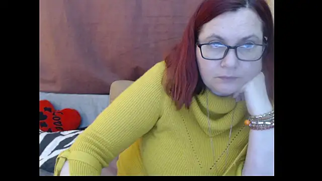 PlayfullMature webcam