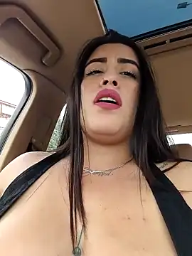 MissNyraSecret webcam