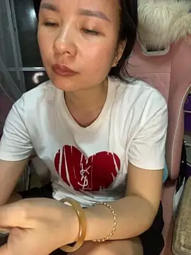 Ivy_Trix2 live sex cam