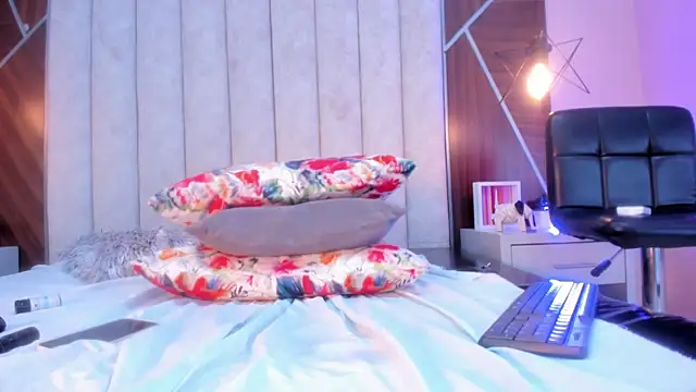 CAROLYNFOSTER webcam