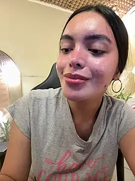 TS-SimplyTheBest Live Webcam on Stripchat