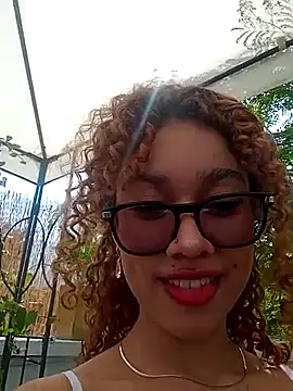 Sienna_brunette webcam