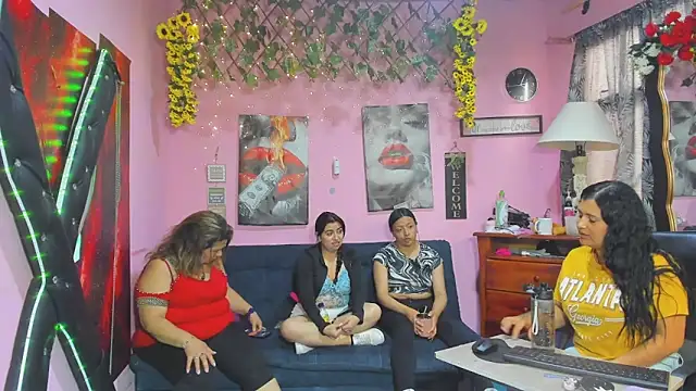 lesbiancuple live sex cam