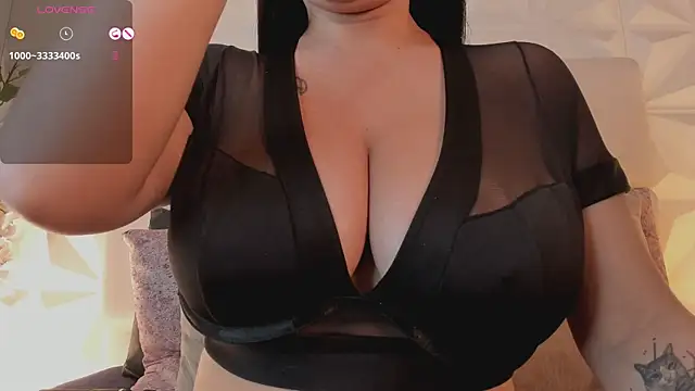 scarlettadams__ webcam