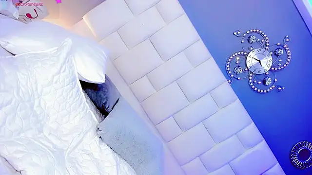 Kisses_Sophia webcam