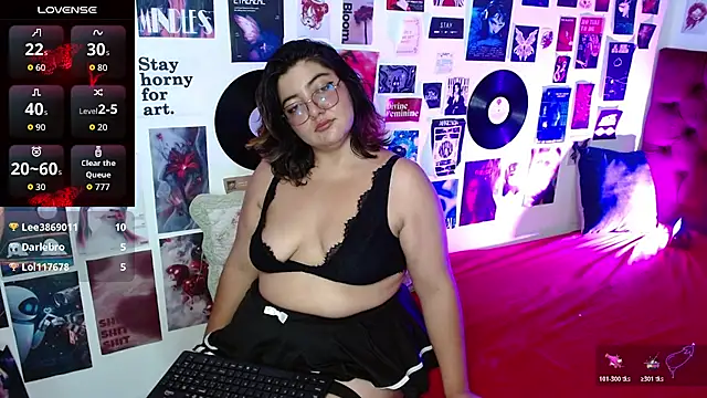 Roxy_f_w webcam
