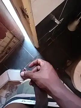 younggblackkCOCK19 webcam