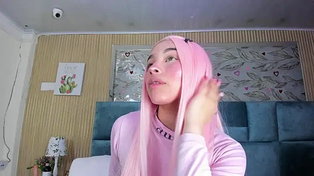 Delphine_doll webcam