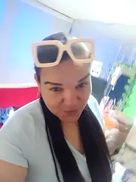 Webcam Model (Zuleyka_69) is live