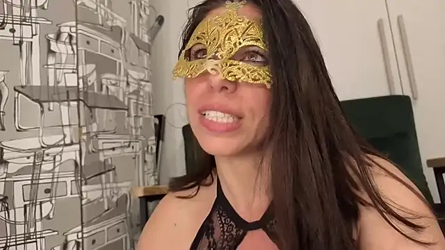 Sara87Show4U - Live Cam