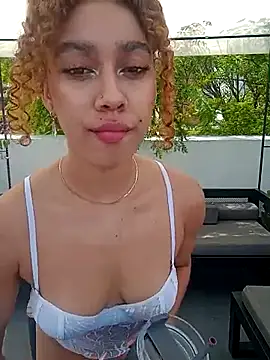 Sienna_brunette webcam