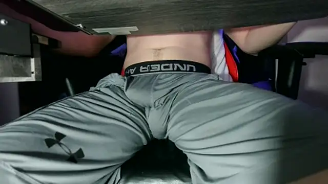 Dick_and_muscles webcam