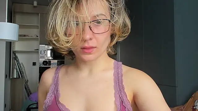 Lilith_lutherlow webcam
