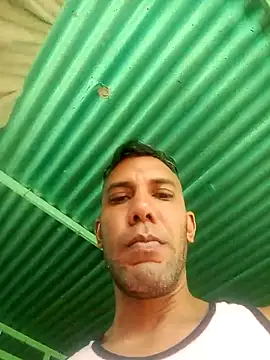 UnreadyChutzpa webcam