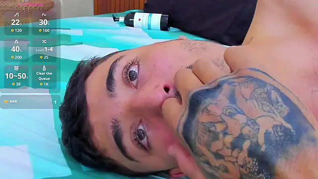 Hadrian_Torres webcam