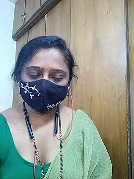 Webcam Model (sexynayan23)  is live.Free join now!