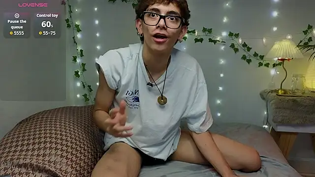 matty_sparkk (M twink) - I look at you, I touch myself, I play wi