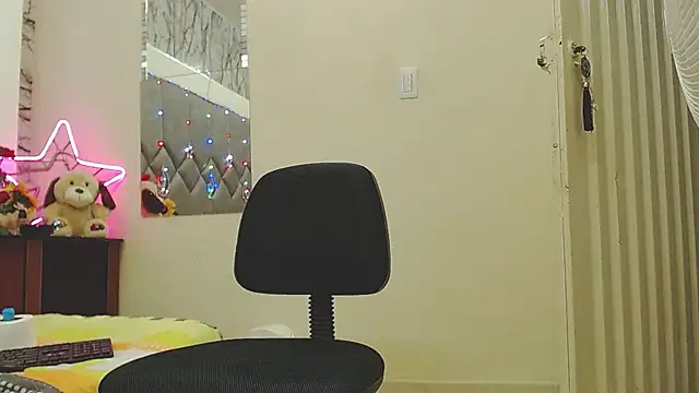 steve_hotman (M twink) - insert my fimngers in ass