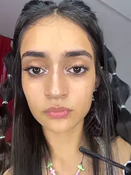 Webcam Model (leilani_X) is live