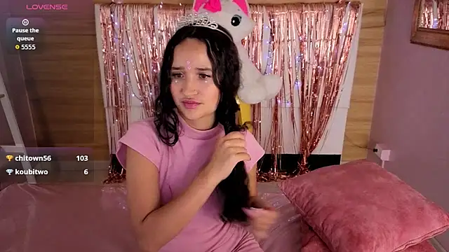 bella_vibess_s webcam