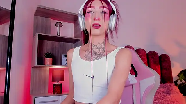 Eli-Bluee Live Webcam on Stripchat